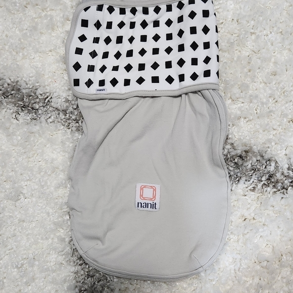 New Nanit Swaddles 0-3m - Picture 10 of 12